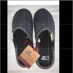 Dearfoams Fresh Feel Memory Foam Slippers Size L